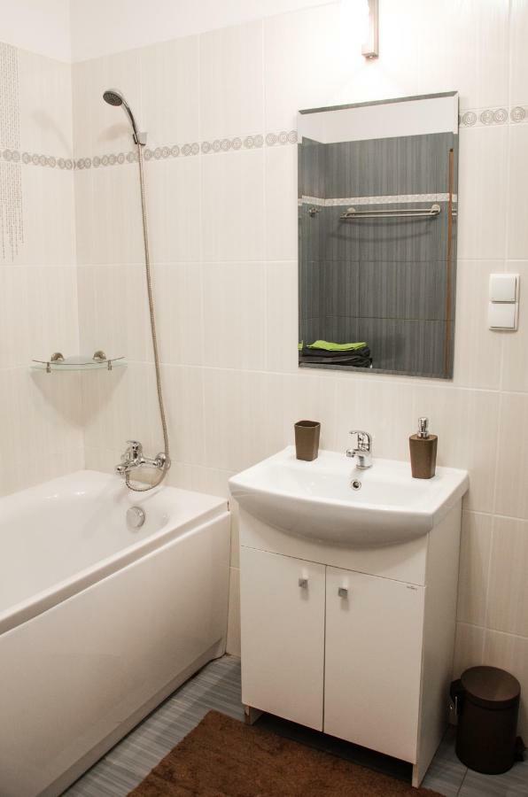 Apartament Centrum Gieldowa Varšava Exteriér fotografie